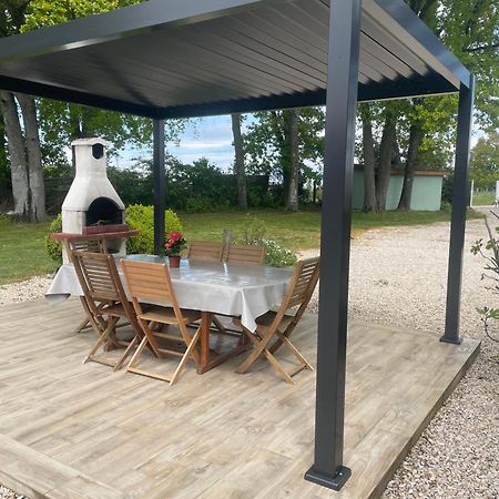 Les Fortelles Chatillon-sur-Broue Eksteriør billede